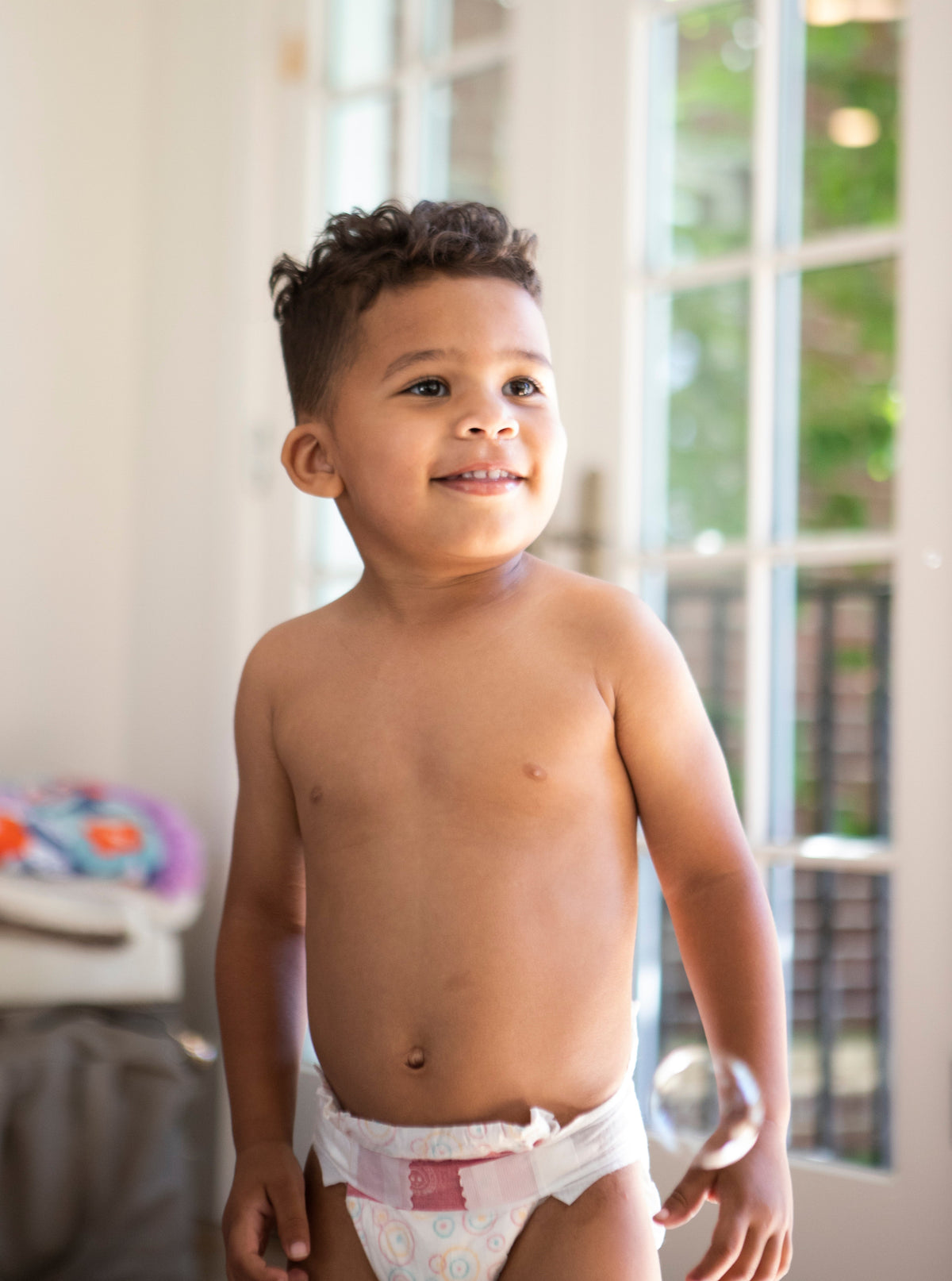 Baby with little toes diaper